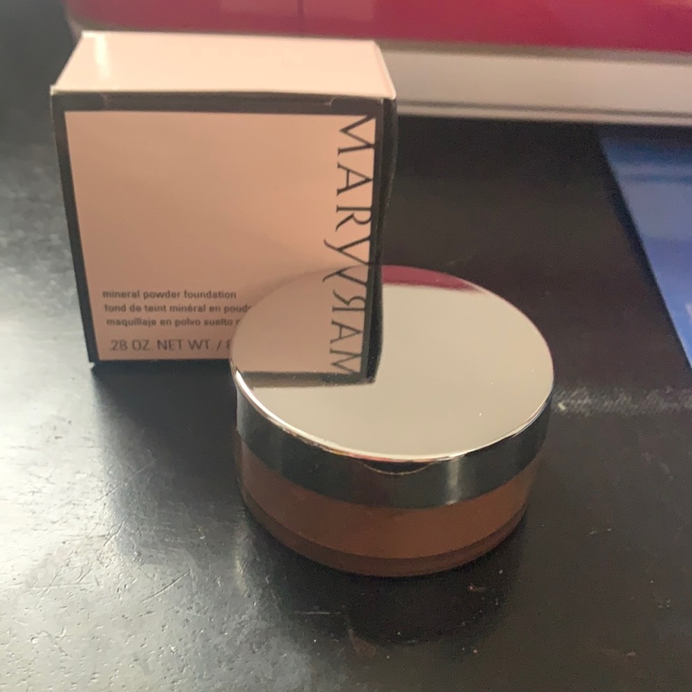 Mary Kay mineral powder foundation